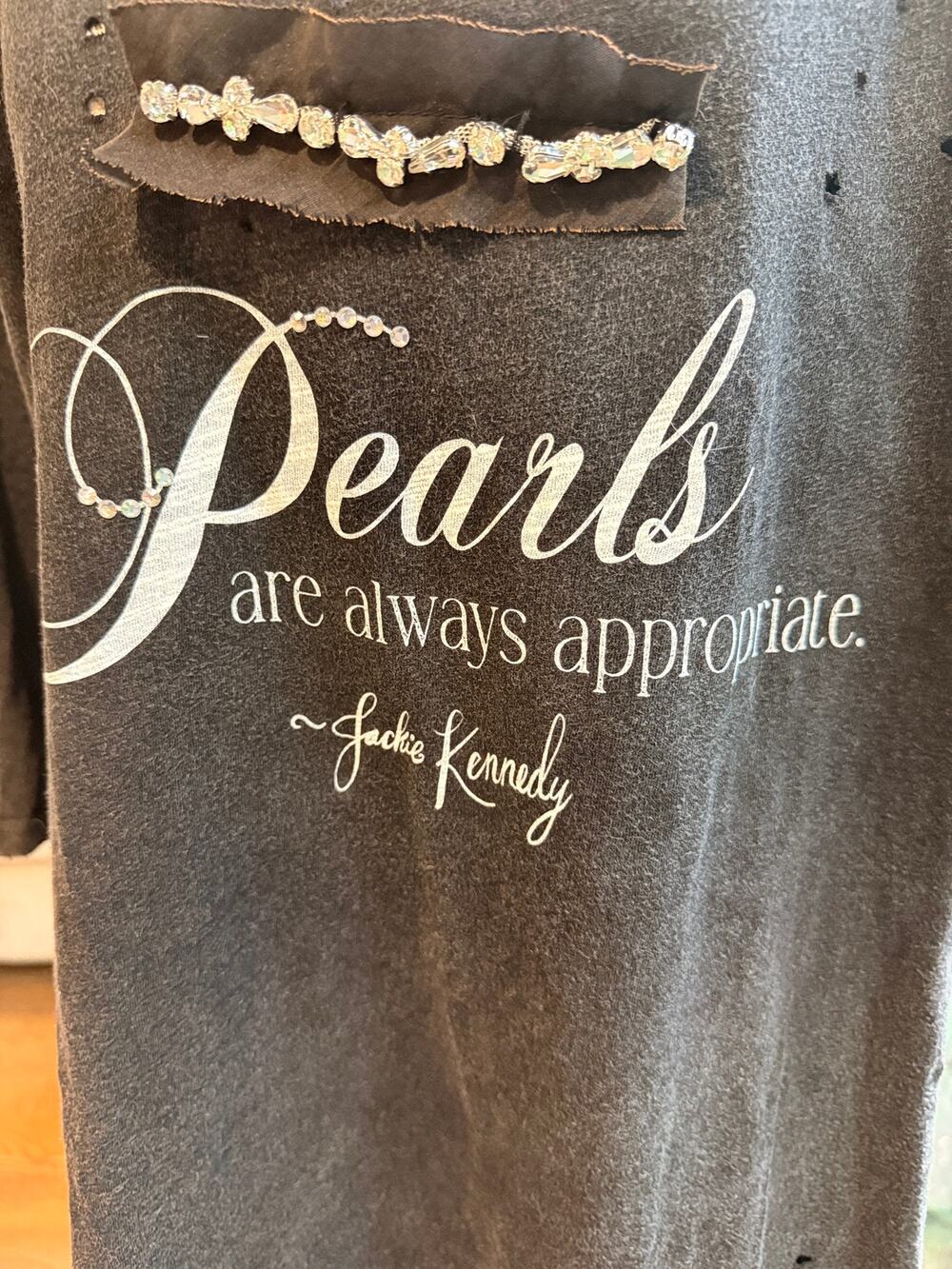 A Rare Bird PEARLS ARE ALWAYS APPROPRIATE Jackie Kennedy Rhinestone top L XL